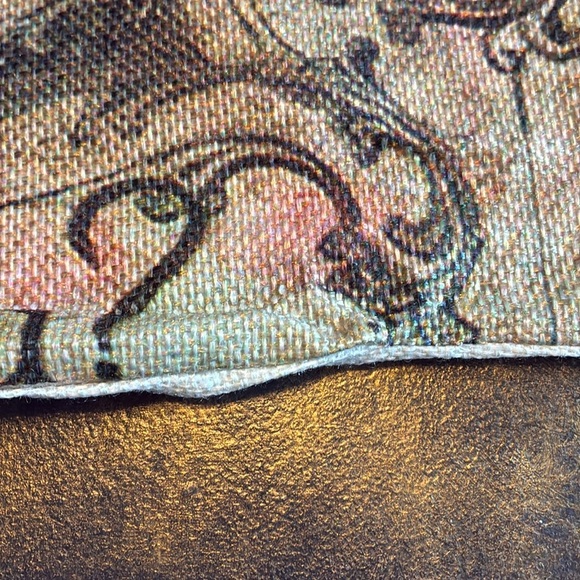 NEW Set of 4 tapestry like vintage look Alice in Wonderland throw pillow covers - Picture 5 of 15